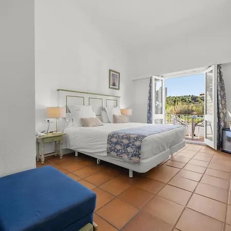 Calina Hotel 3*