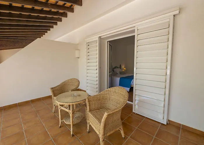 Hotel Calina 3*